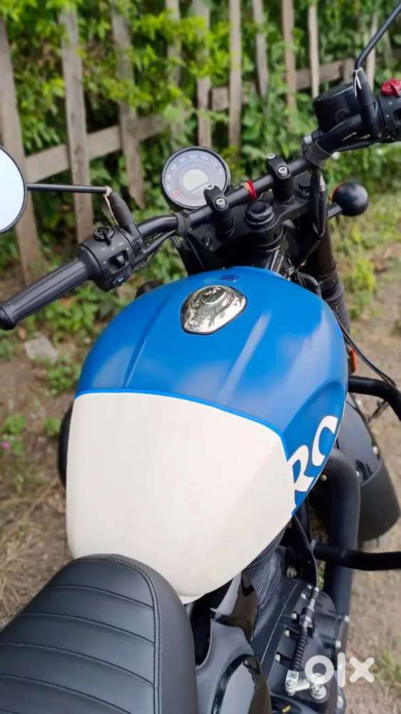 Royal Enfield Hunter 350 – Mint Condition, Free AMC, New Tyres