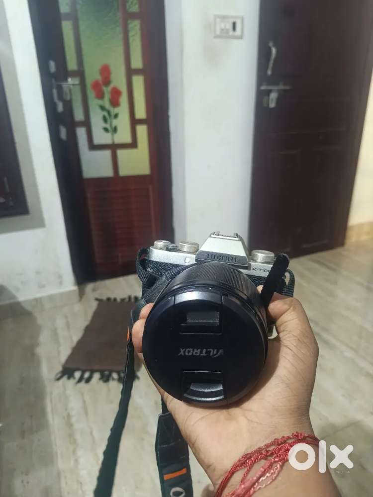 Fujifilm xt100. + 85mm lens