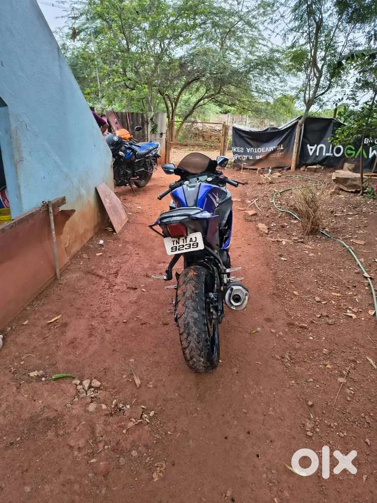 Yamaha R15 v3