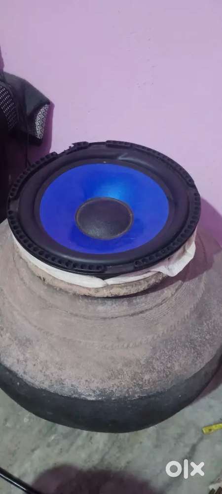 8inch sub woofer and amplifier in pakka working condition