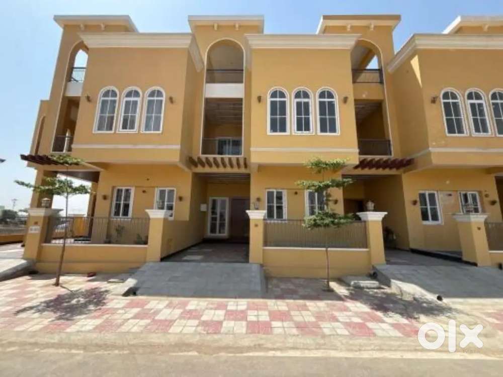 Luxurious villa in patrakar colony