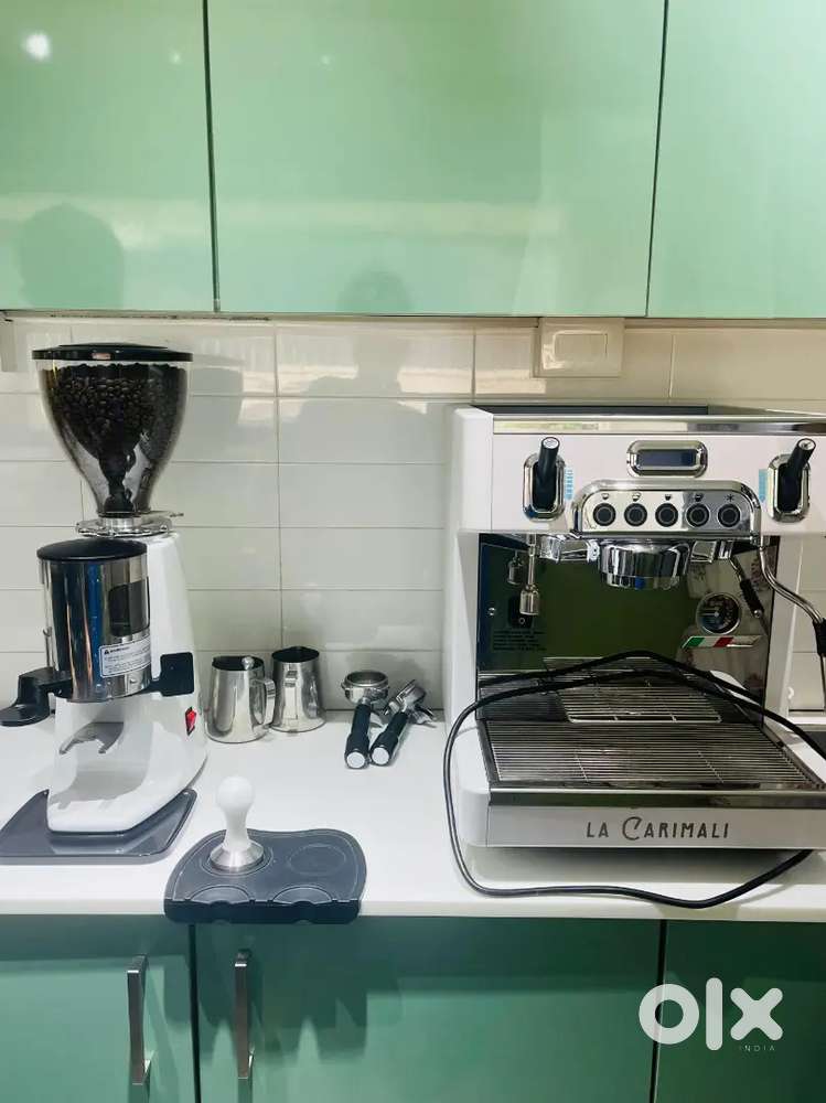 Carimali semi automatic coffee machine with coffee grinder