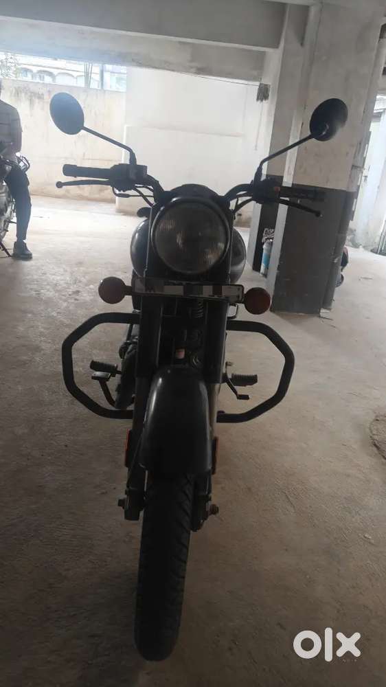 Royal Enfield classic 350 Stealth black
