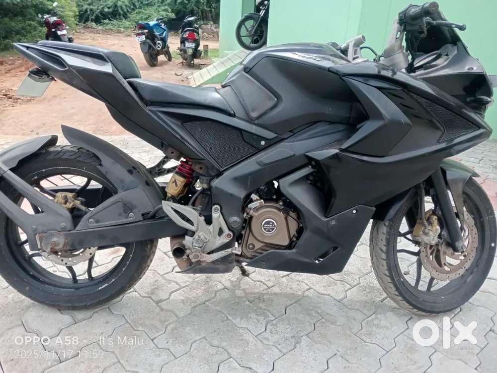 BAJAJ PULSAR RS200; MODEL 2017; SELF ALLOY DIGITAL METER BOTHDISC;BS3