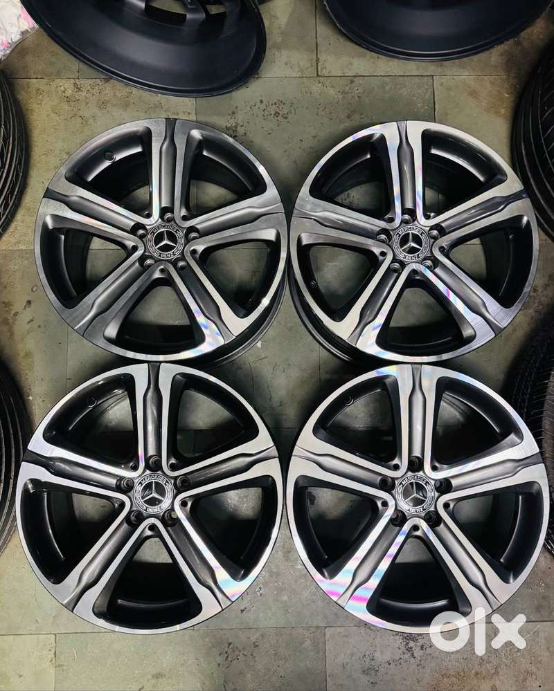 MERCEDES OEM ALLOY WHEELS 18 INCH (ALMOST NEW) SET OF 4
