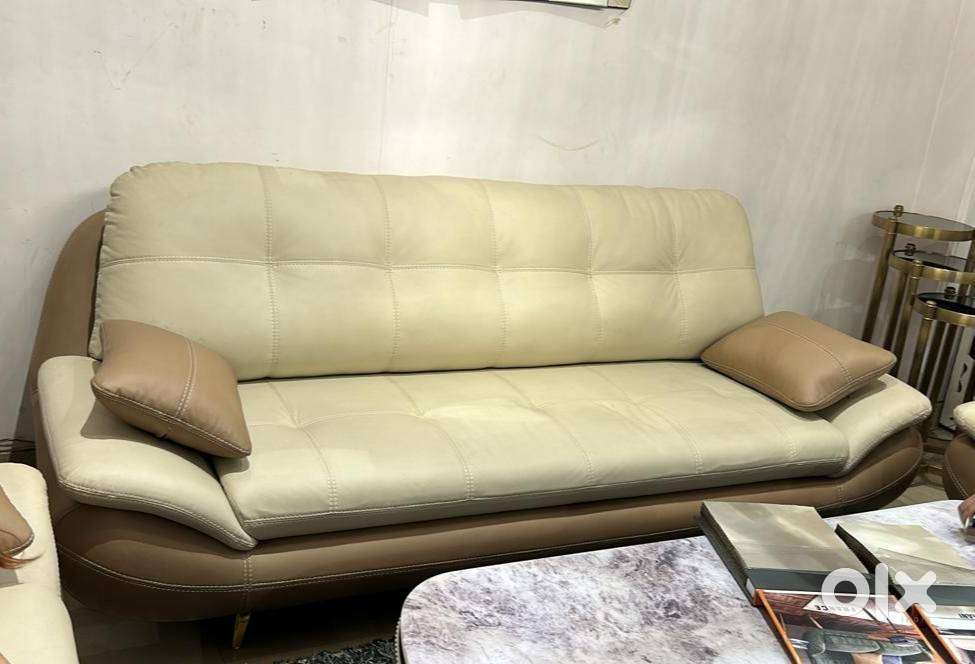 New Unused 5 seater Leather Sofa