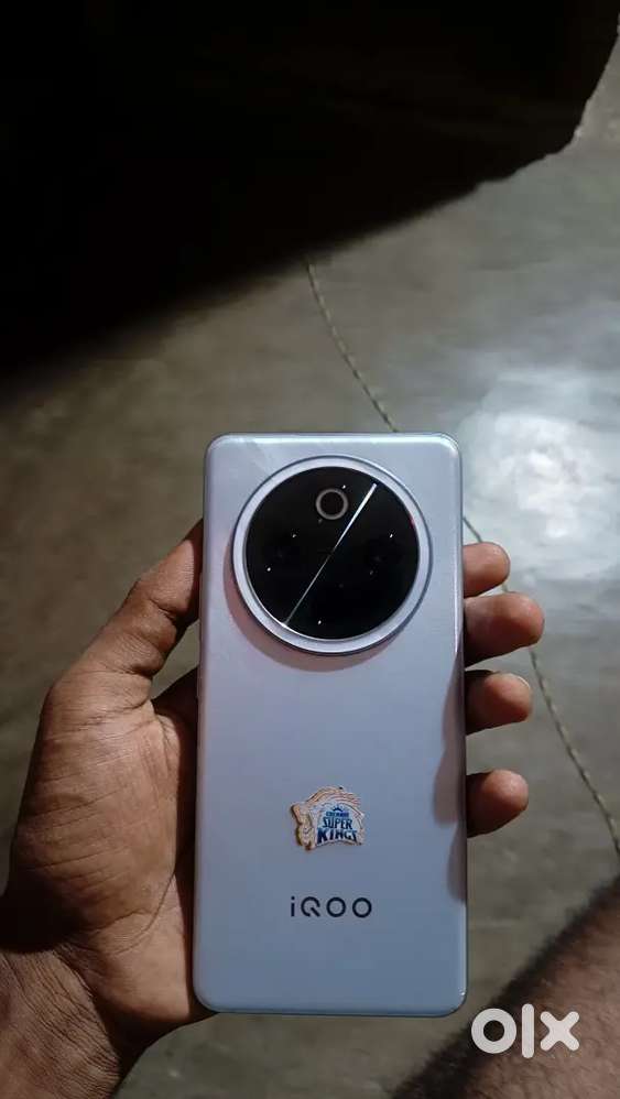 Iqoo z10 8gb 128