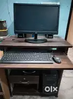 Desktop I5 with table