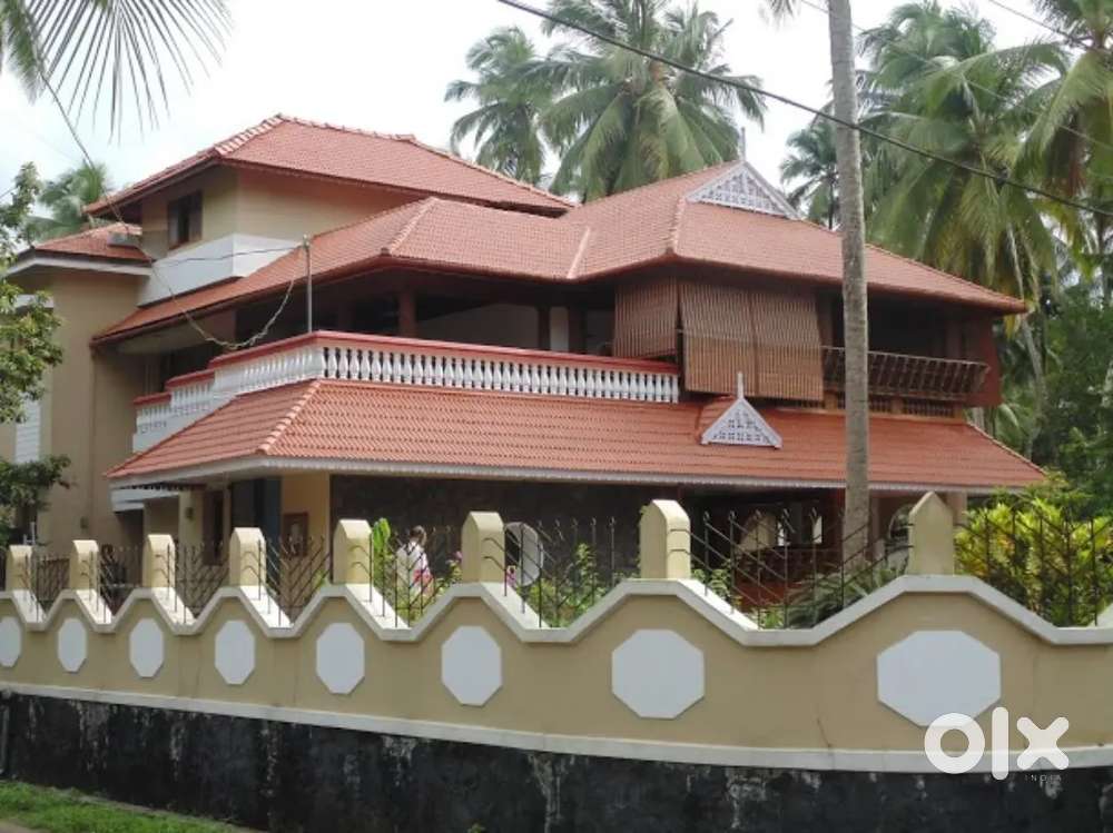 26 cent Plot with 5100 sq .ft House for sale near Guruvayoor Temple