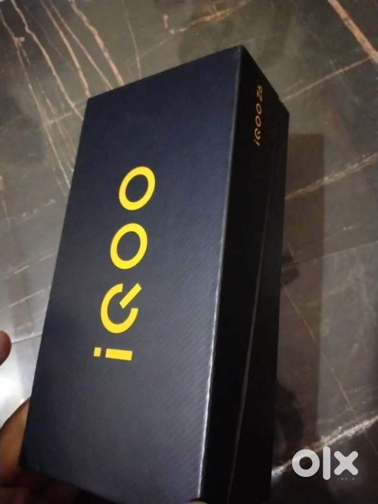 iQOO z6 good condition mobile