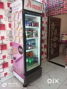 Glass fridge 550 litre