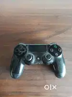 PS4 Console in Excellent Condition With Controller and 6 Games