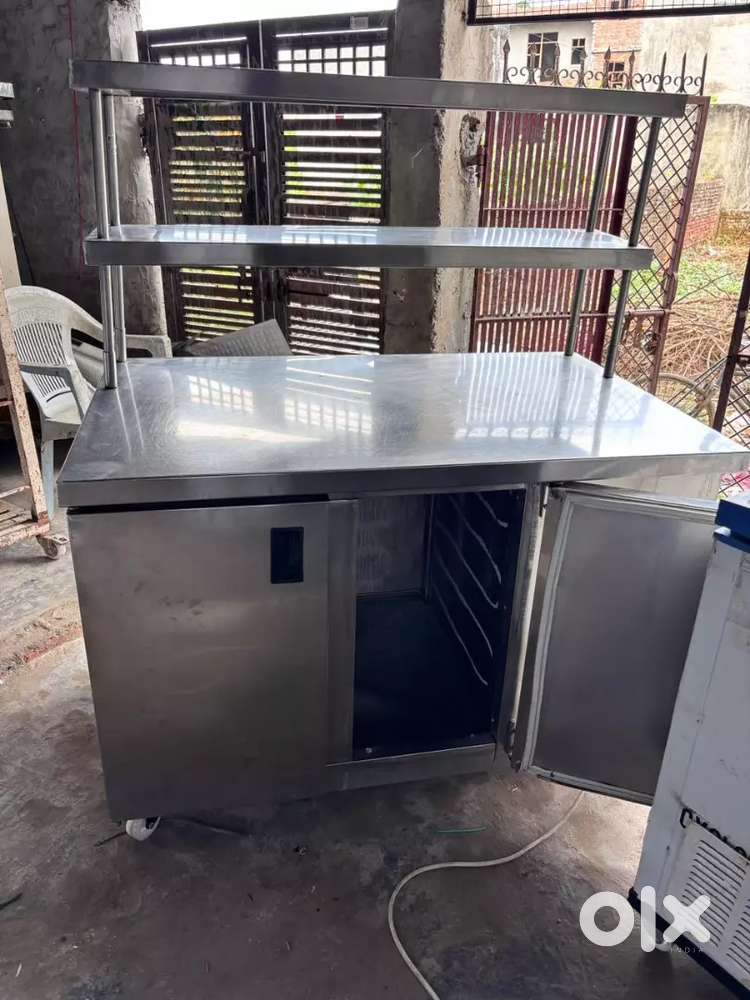 Under counter fridge