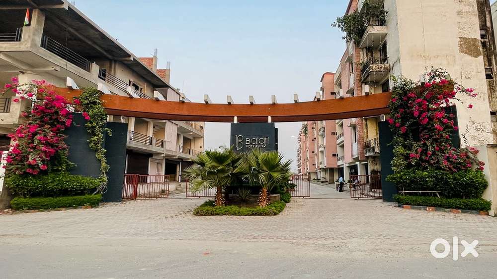 3 Facing Plot For Sale (Gated Society)  257 Gaj