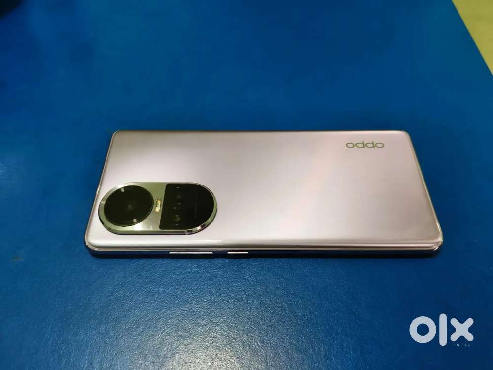 Oppo Reno 10 pro with charger & Box ( Never opened phone)
