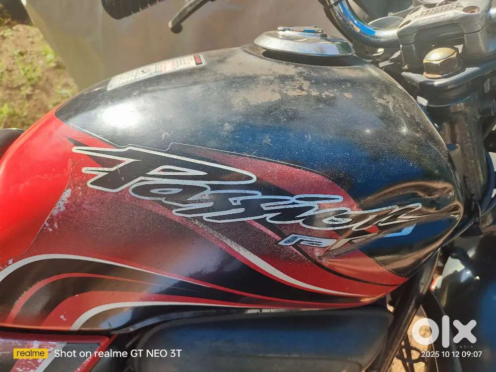 Used Bike Tank ആവശ്യമുണ്ട് Hero Honda (Passion Pro) Red&Black (Colour)
