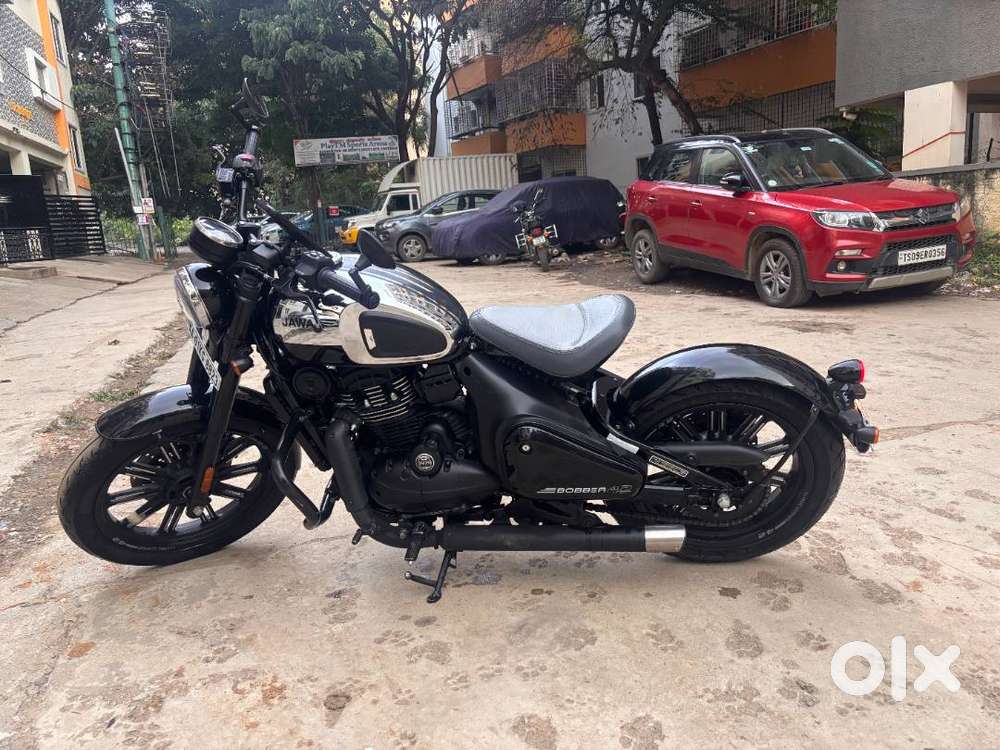 New brand new Jawa 42 bobber (Black Mirror)
