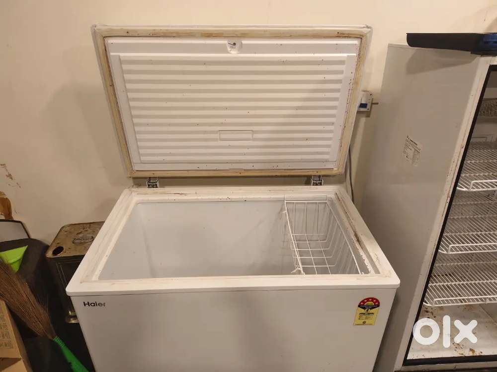 Freezer and visi cooler