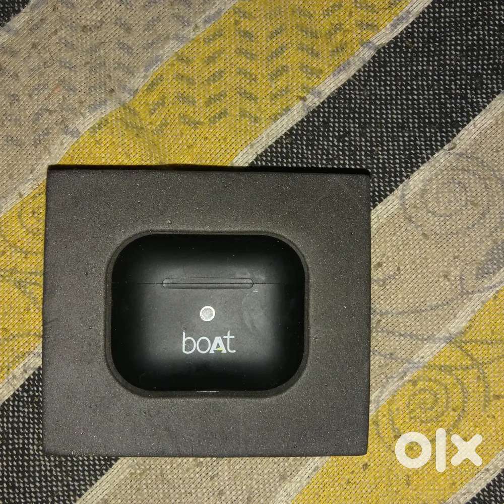 * Boat airdopes Alpha