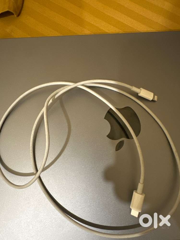 Apple I phone accessories
