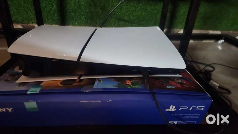 PS 5 Play Station 2 Month Used