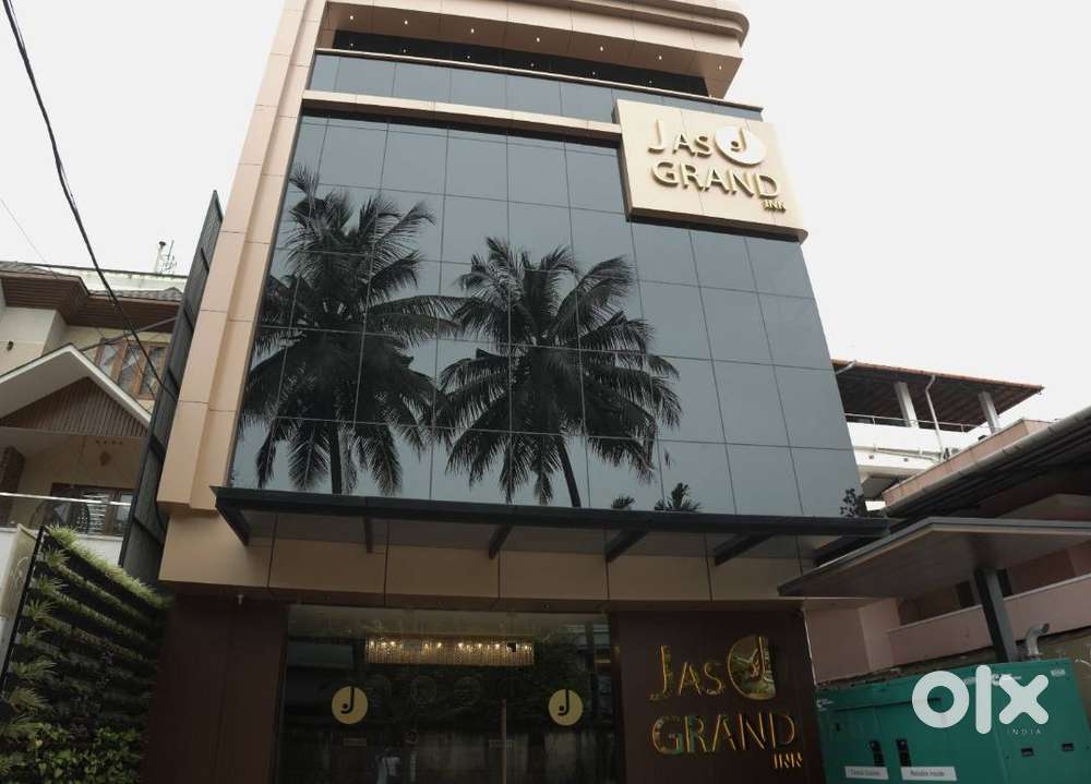 VACANCY FOR EXPERIENCED RECEPTIONIST ( ONLY GENTS )