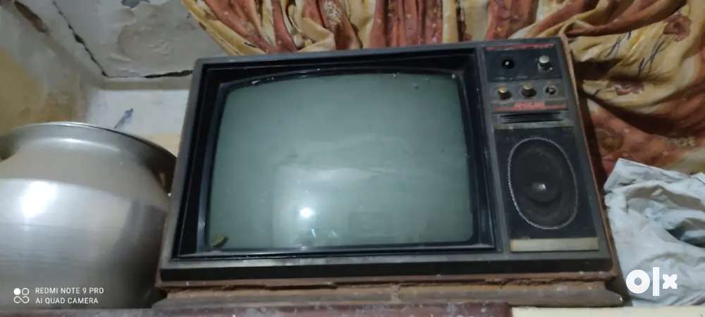 Antic wooden B/W tv