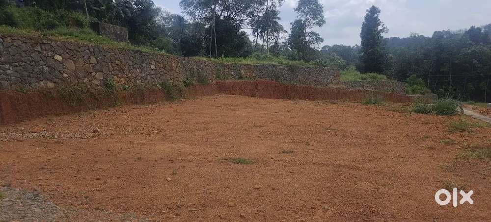 ഏറ്റുമാനൂർ ടൗണിൽ 7 സെന്റ് സ്ഥലം വില്പനക്ക്