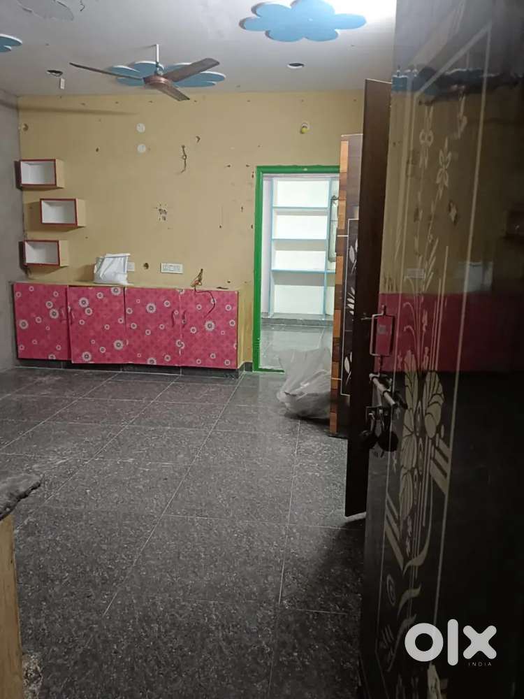 Vijay durga nagar madhya katta nearby schools Bank