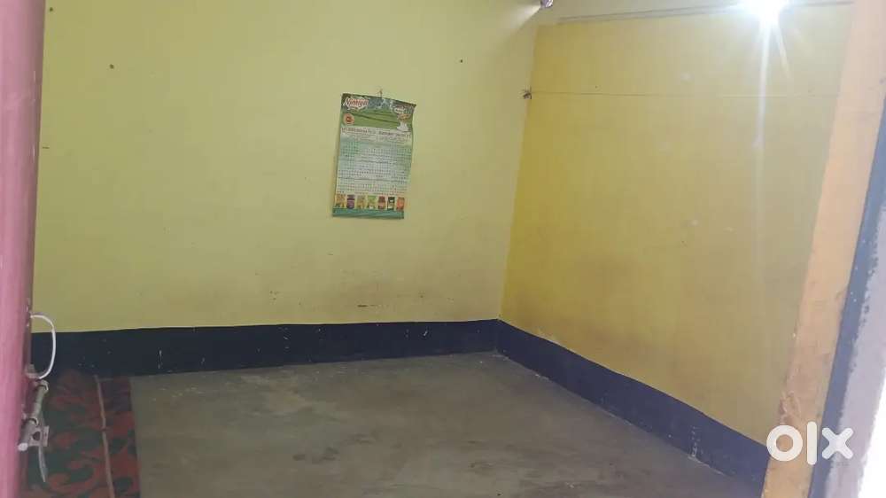 To let single room, common bathroom, running tape water, rent 3500