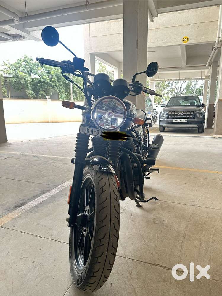 Royal Enfield Interseptor - 2024 Model only 4400 KMS Driven Excellent