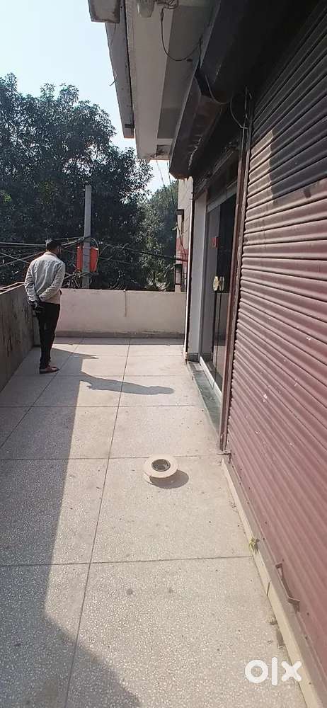 Shop 2 Side Open

Right now the rent is coming ₹29K