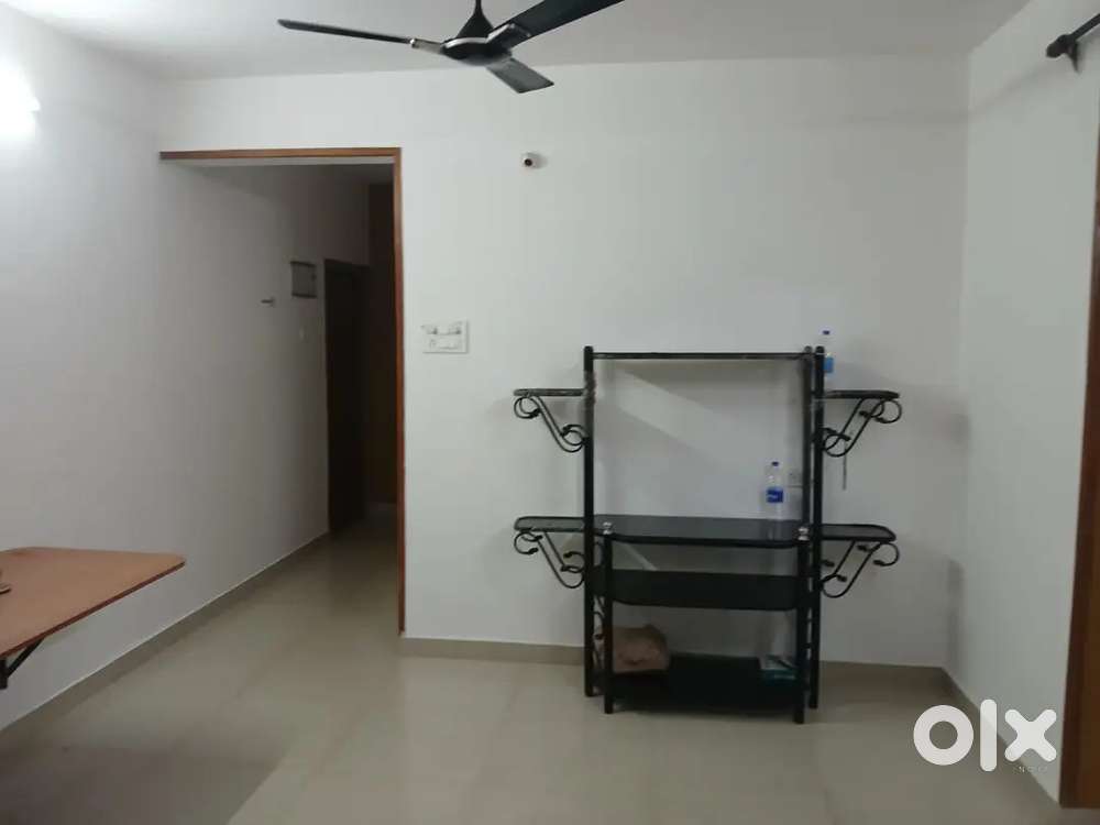 2 bhk Unfurnished with kitchen cabinets