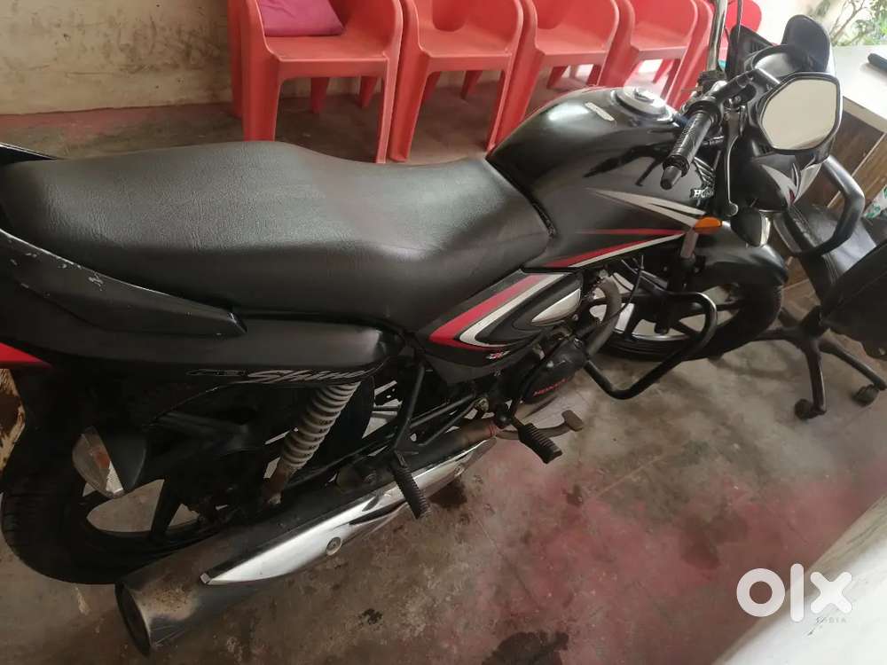 I want to sell my Honda CB Shine black red
