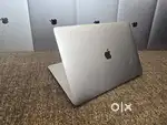 Apple Macbook Pro i7/16/512/5.5gb Graphics 15inch Retina Touchbar