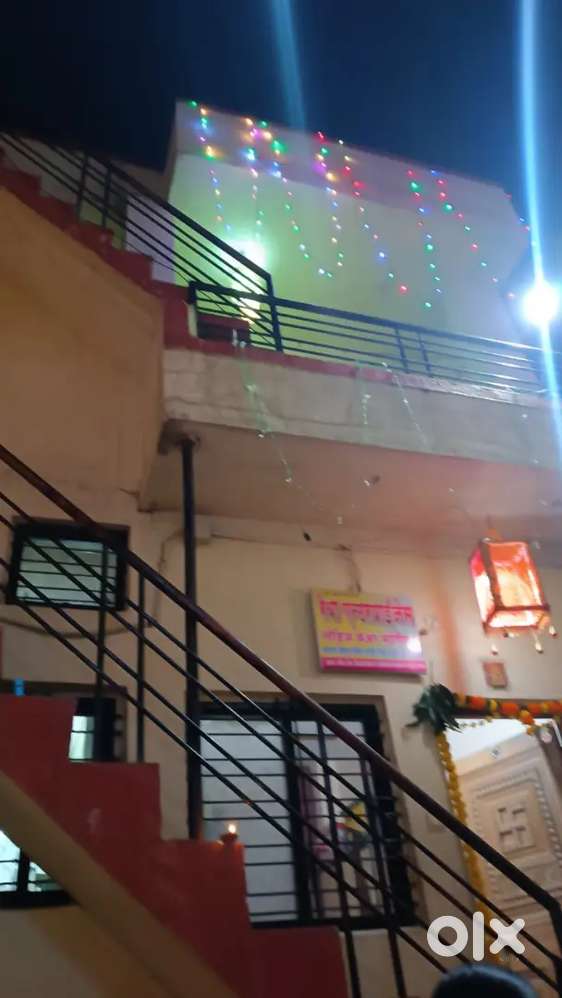 सिडकोचे आरसीसी बांधलेले 3 मजली घर विक्रीसाठी आहे