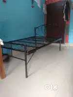 Iron double Bed ye 6000 ka liya tha but abhi posting jarhe hai so sale