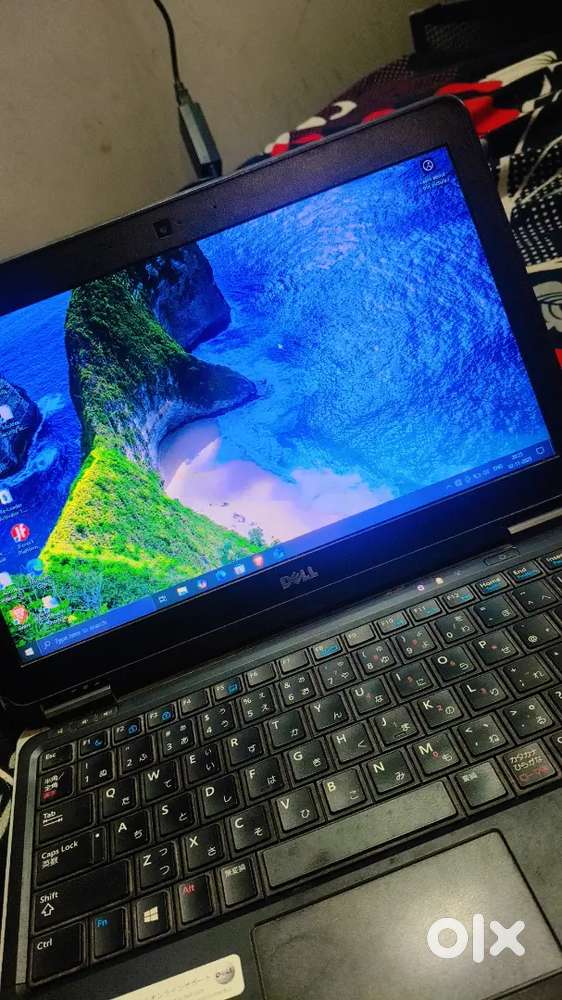 Dell Latitude E7240 , 8,256 GB