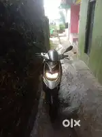 Aprilia sr160