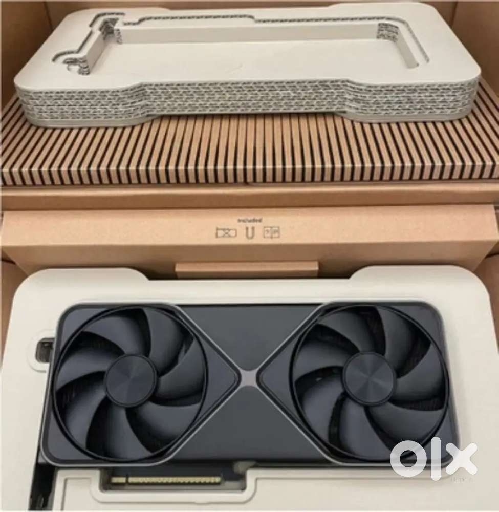Used card GeForce RTX 5090 FE Founders Edition GPU.