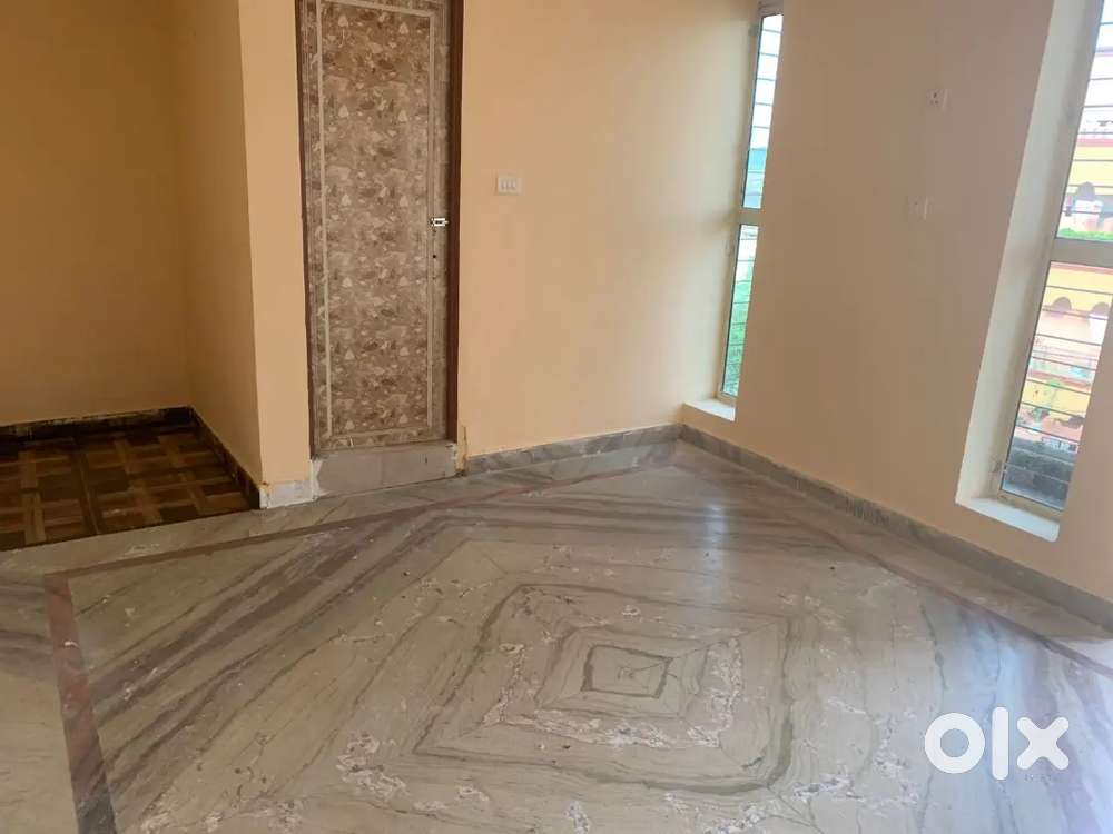 FAMILY, BACHLOR, COUPLE ROOM AVAILABLE (BROKER CHARGES APPLY)
