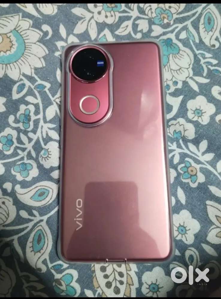 Vivo v50 brand new condition in warranty