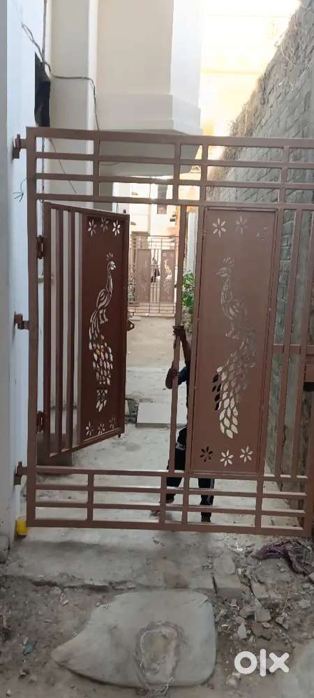 2 Bedrooms+kitchen+washroom.only family allowed @9000