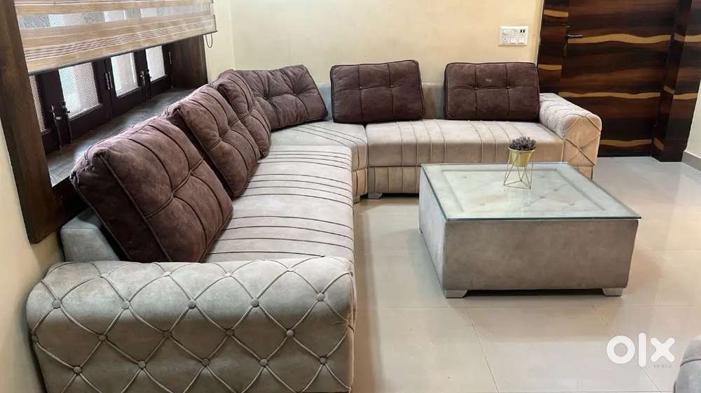 9 seater L shape with table 3×3