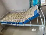 PATIENT BED WITH AIR MATTRESS