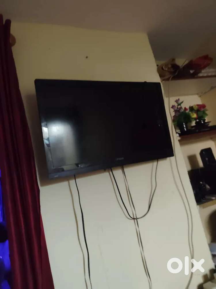 Croma tv 45 inches