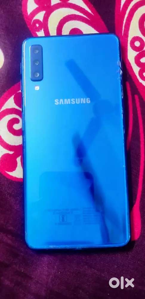 Samsung Galaxy A7 (2018) – 4GB RAM, 64GB Storage, Good Condition