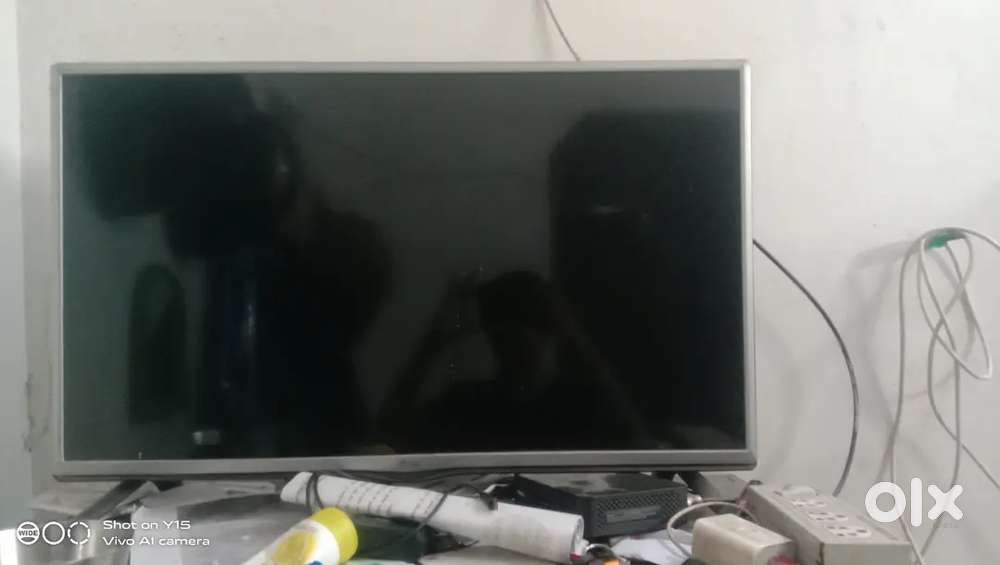 ''LG'' 33' inch tv