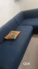1 master bed room available in 3 bhk fully furnished  for bachelor