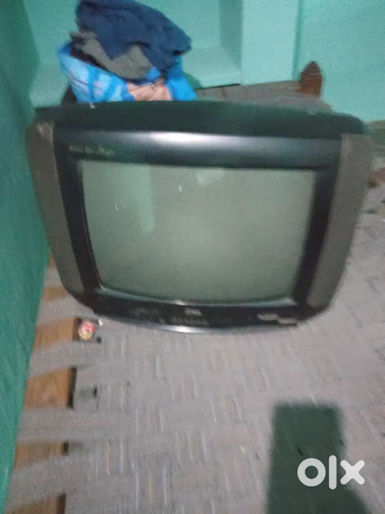 LG GOLDEN EYE TV